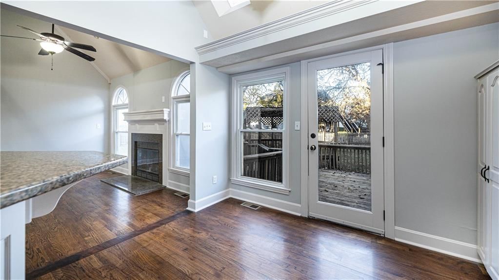 4047 SW ORLEANS Court — photo 5
