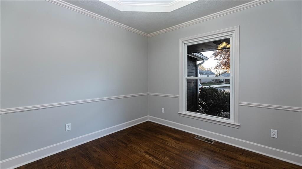4047 SW ORLEANS Court — photo 9