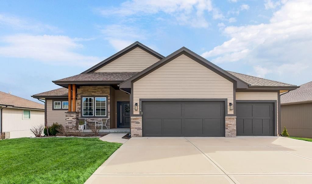 11579 S Barker Road, Olathe, KS