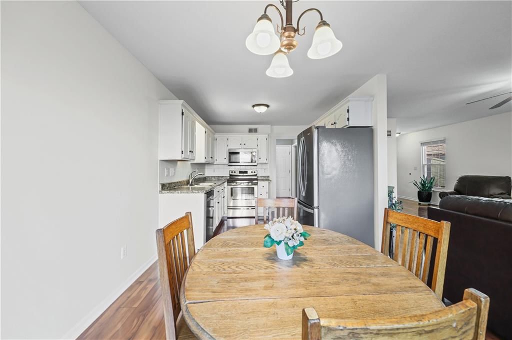 627 NE Swann Circle — photo 8