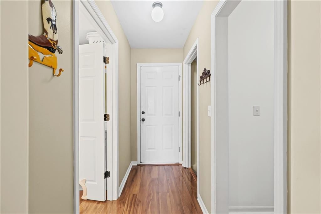 627 NE Swann Circle — photo 11