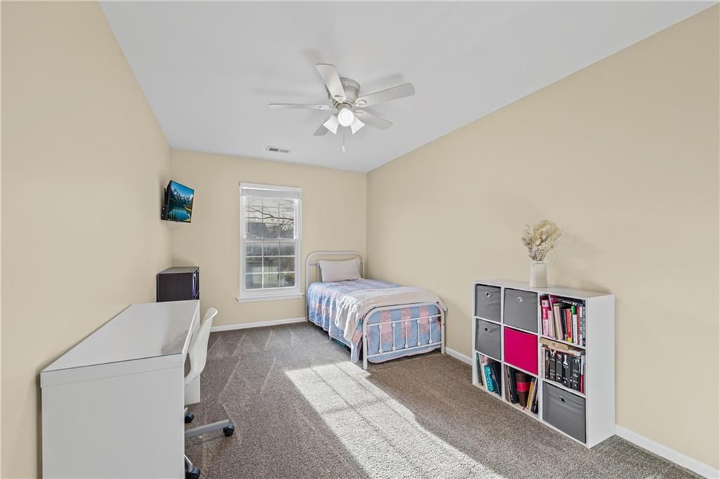 627 NE Swann Circle — photo 23