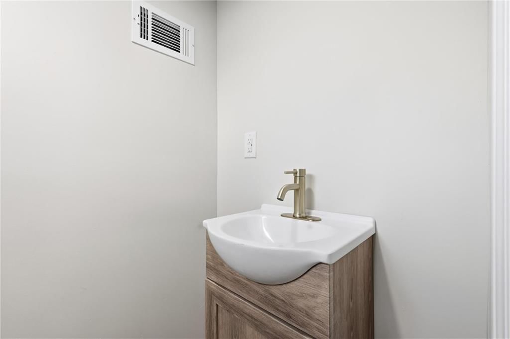 7420 Hardy Avenue — photo 21