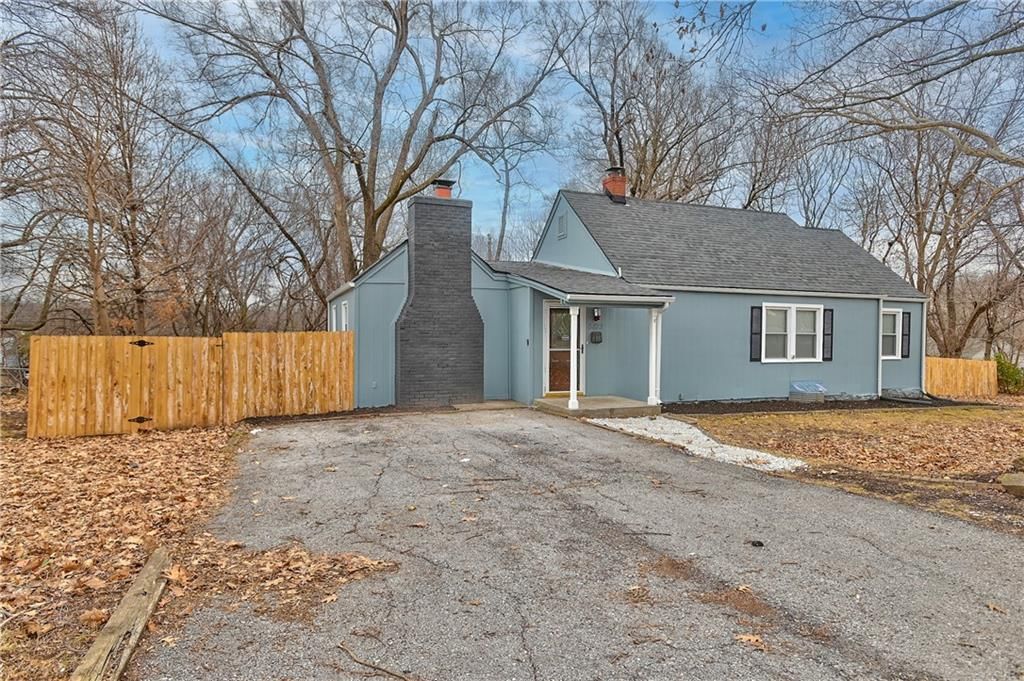 5813 Harvard Avenue — photo 4