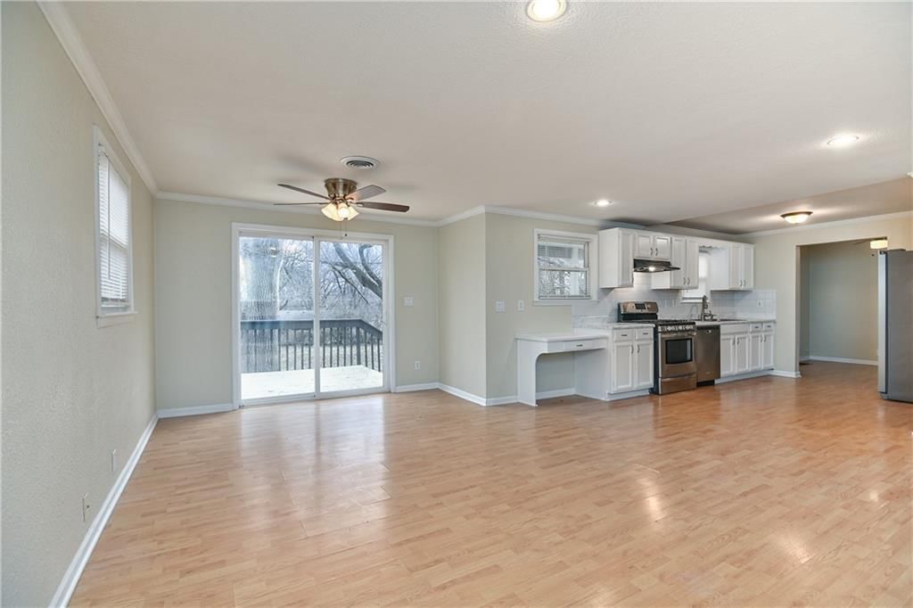 5813 Harvard Avenue — photo 6