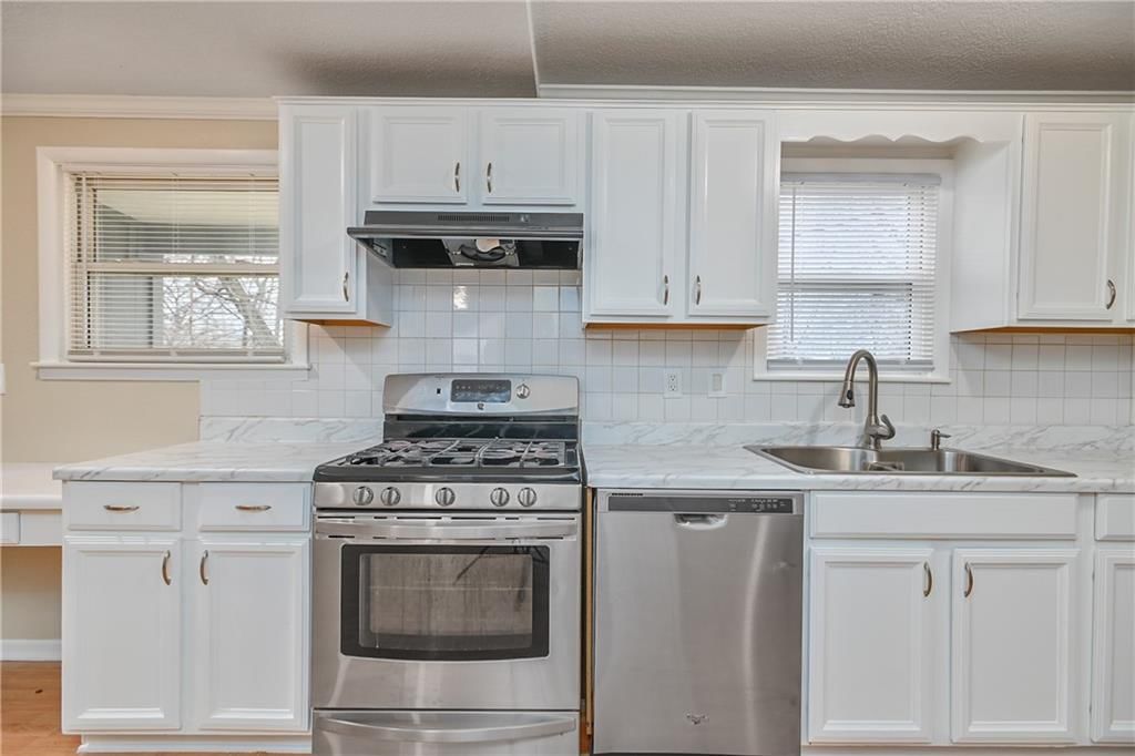 5813 Harvard Avenue — photo 15