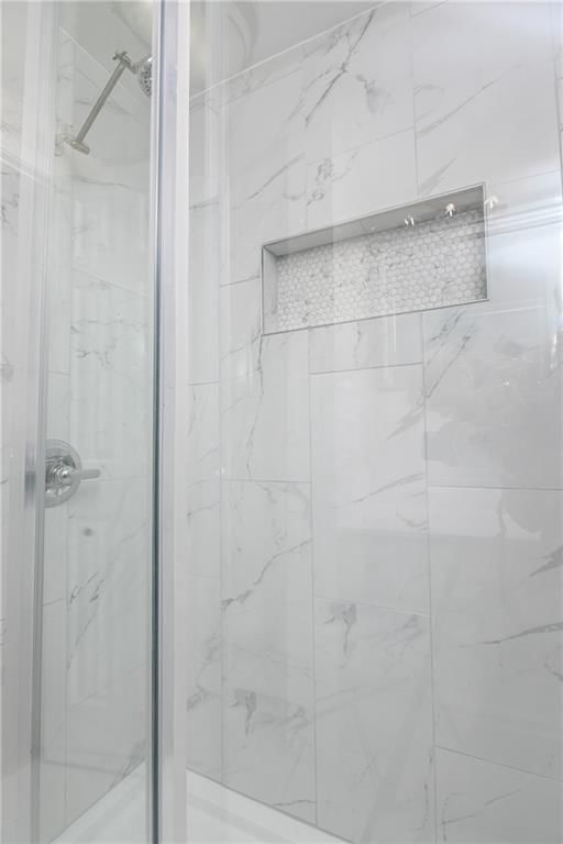 5813 Harvard Avenue — photo 33