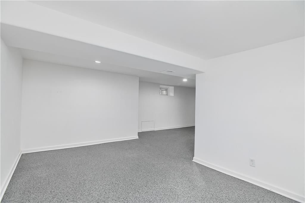5813 Harvard Avenue — photo 37
