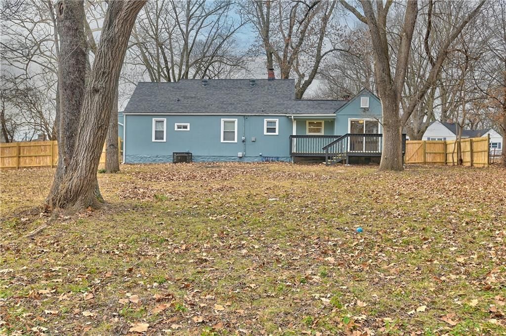 5813 Harvard Avenue — photo 43