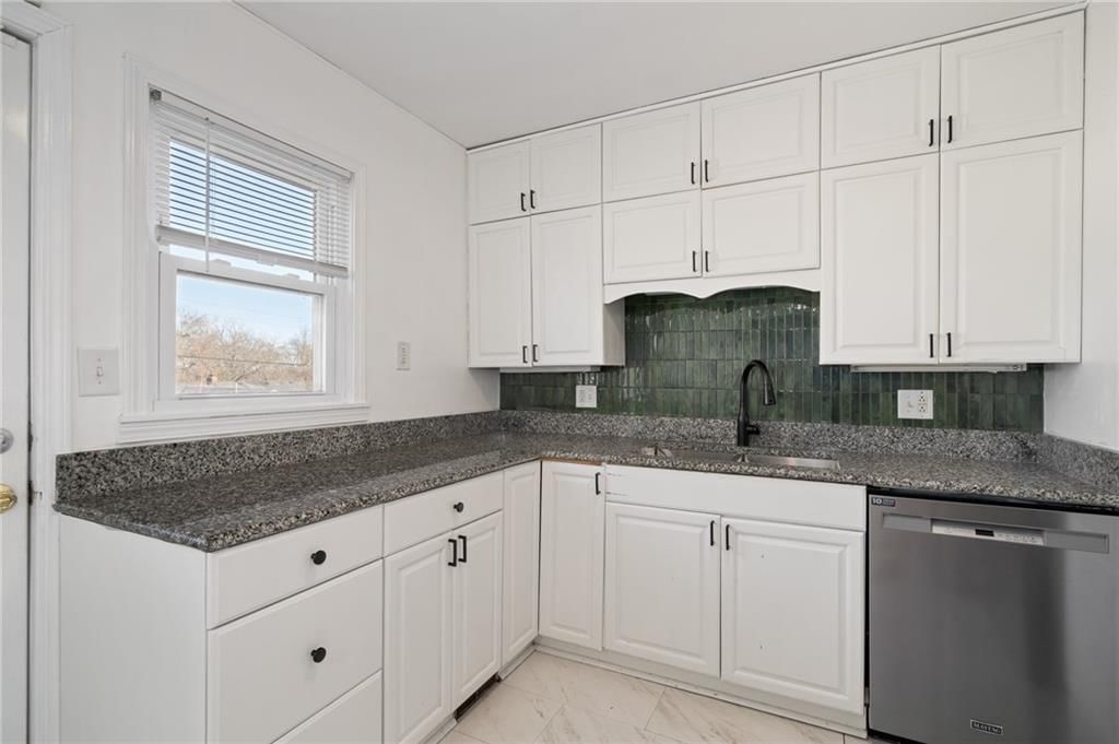 224 W Maiden Lane — photo 9