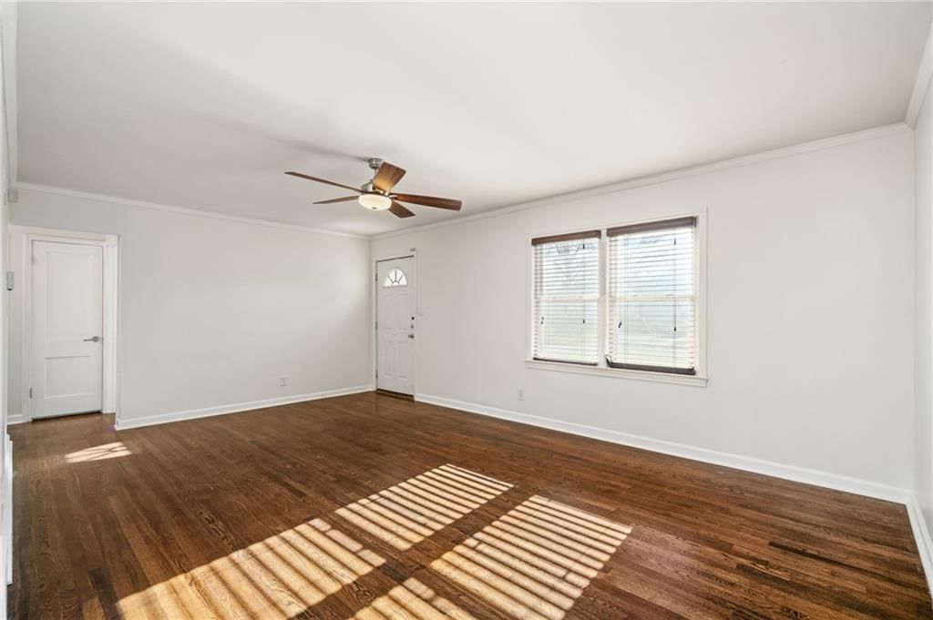 224 W Maiden Lane — photo 13