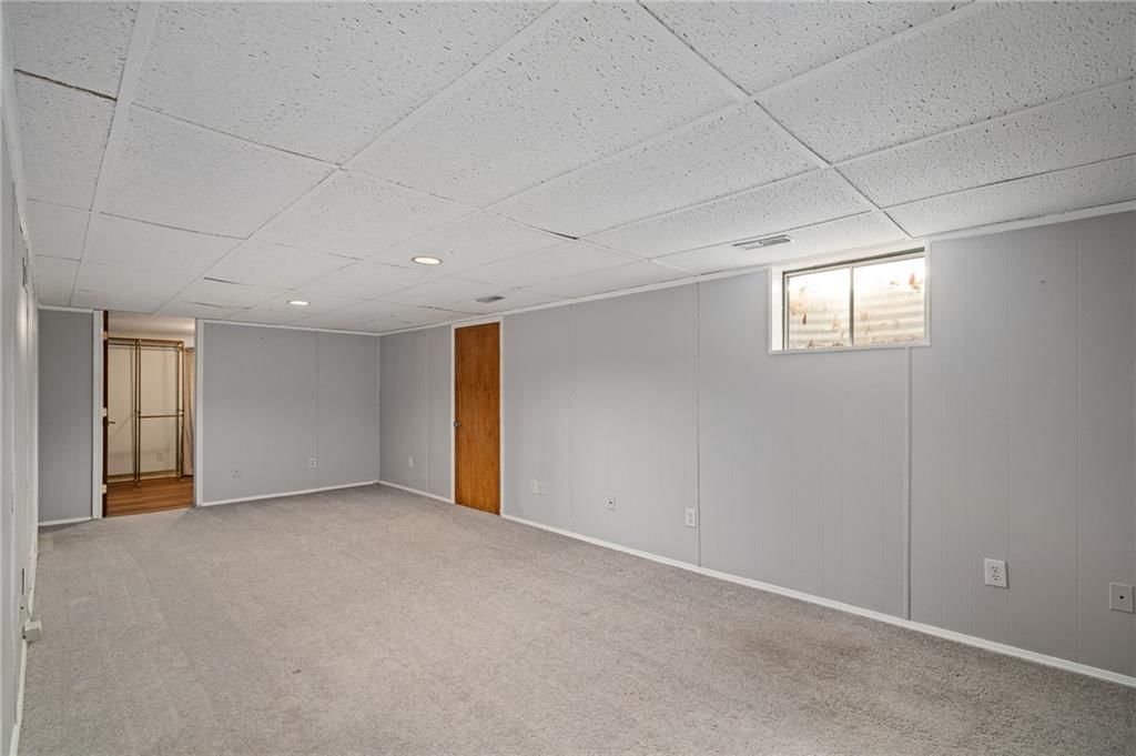 224 W Maiden Lane — photo 22