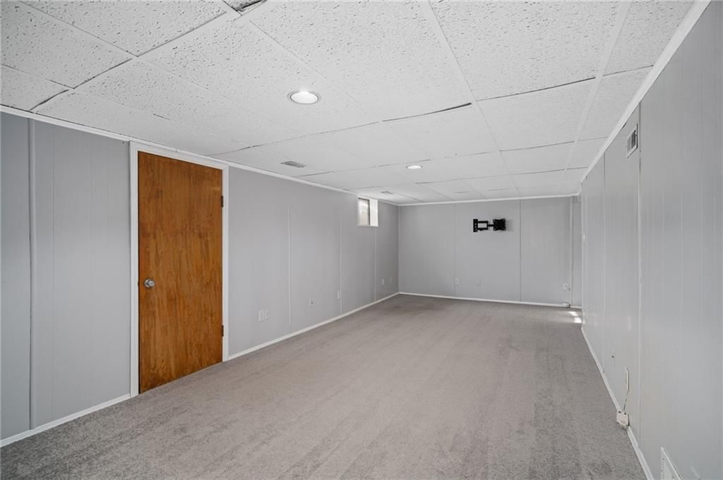 224 W Maiden Lane — photo 24