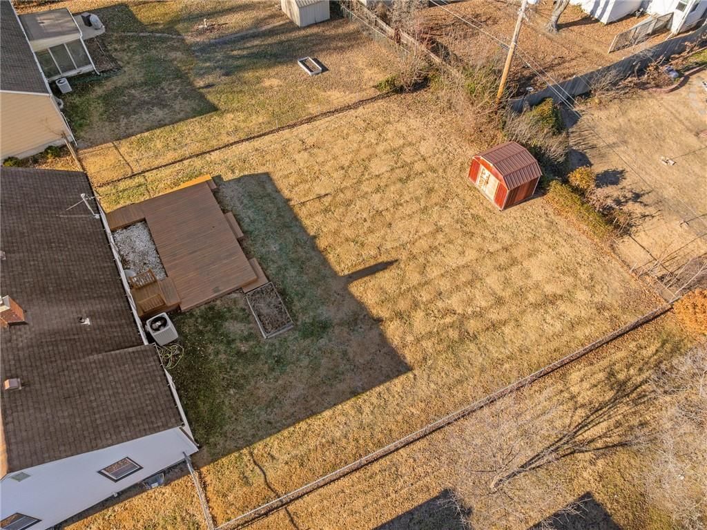 224 W Maiden Lane — photo 32