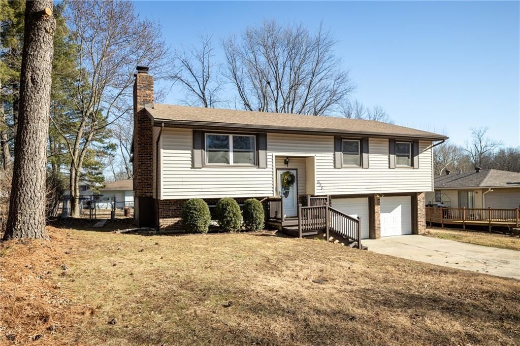 626 Jill Ann Drive — photo 2