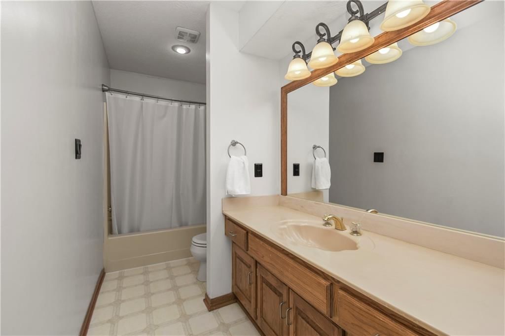 2536 NW Bent Tree Circle — photo 26