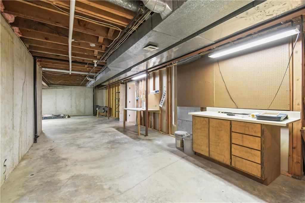 2536 NW Bent Tree Circle — photo 33