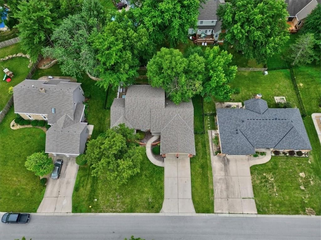 2536 NW Bent Tree Circle — photo 40