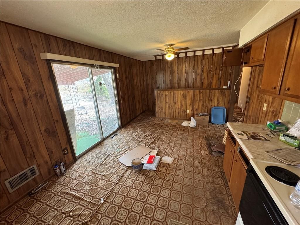 411 Holtz Street — photo 8