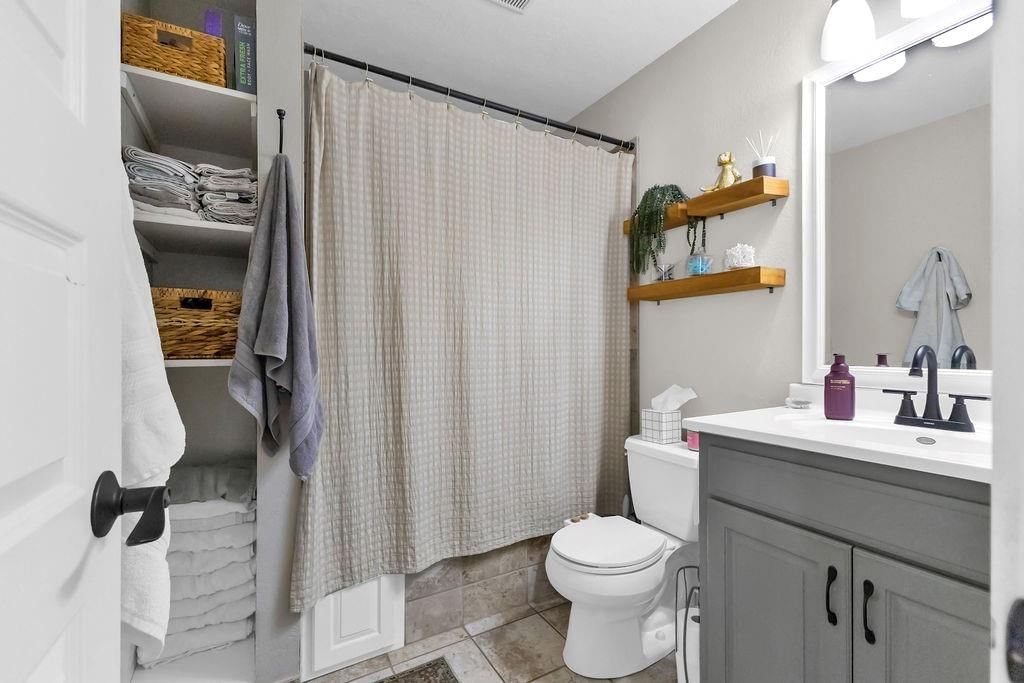 2904 Jules Street — photo 32