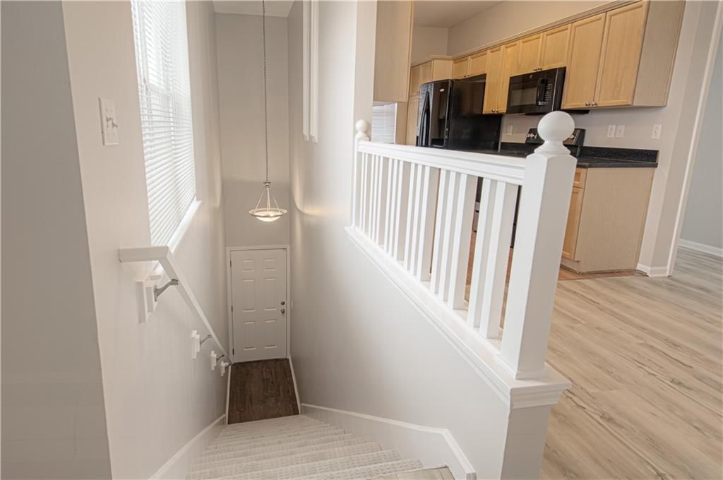 11721 S ROUNDTREE Street — photo 4