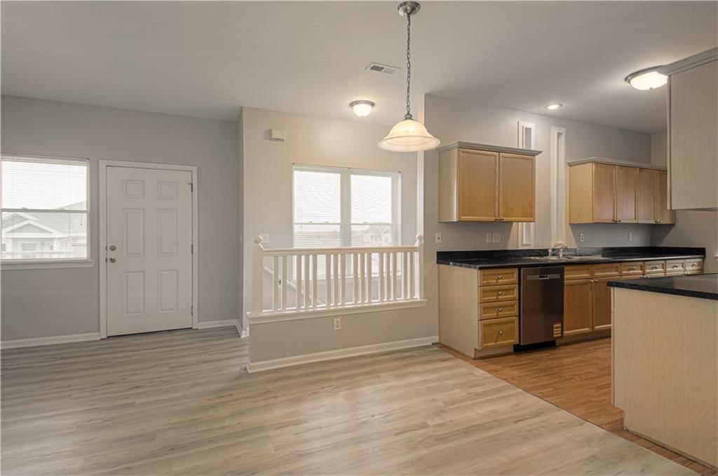 11721 S ROUNDTREE Street — photo 6