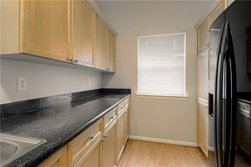 11721 S ROUNDTREE Street — photo 9