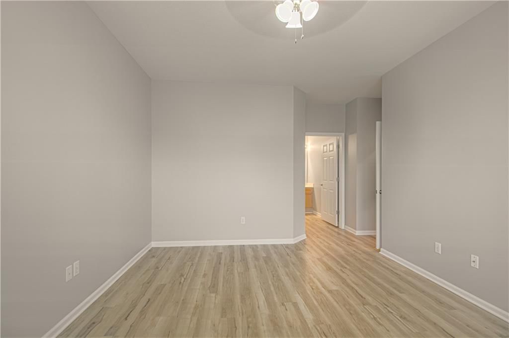 11721 S ROUNDTREE Street — photo 12