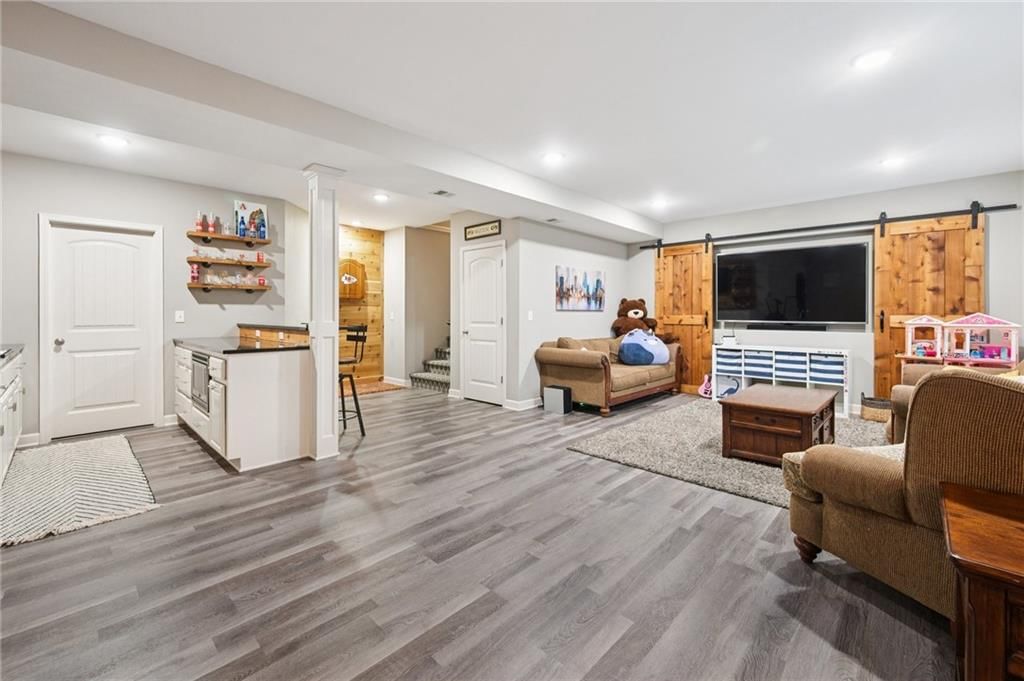 10432 N Avalon Avenue — photo 31