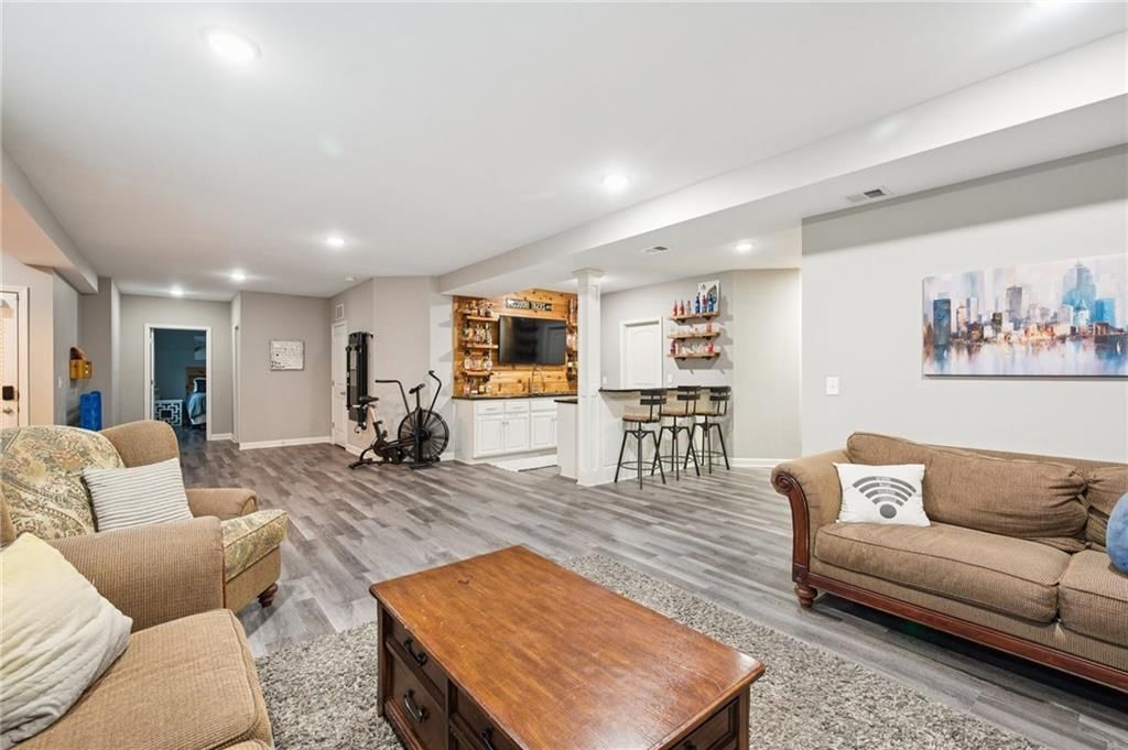 10432 N Avalon Avenue — photo 33