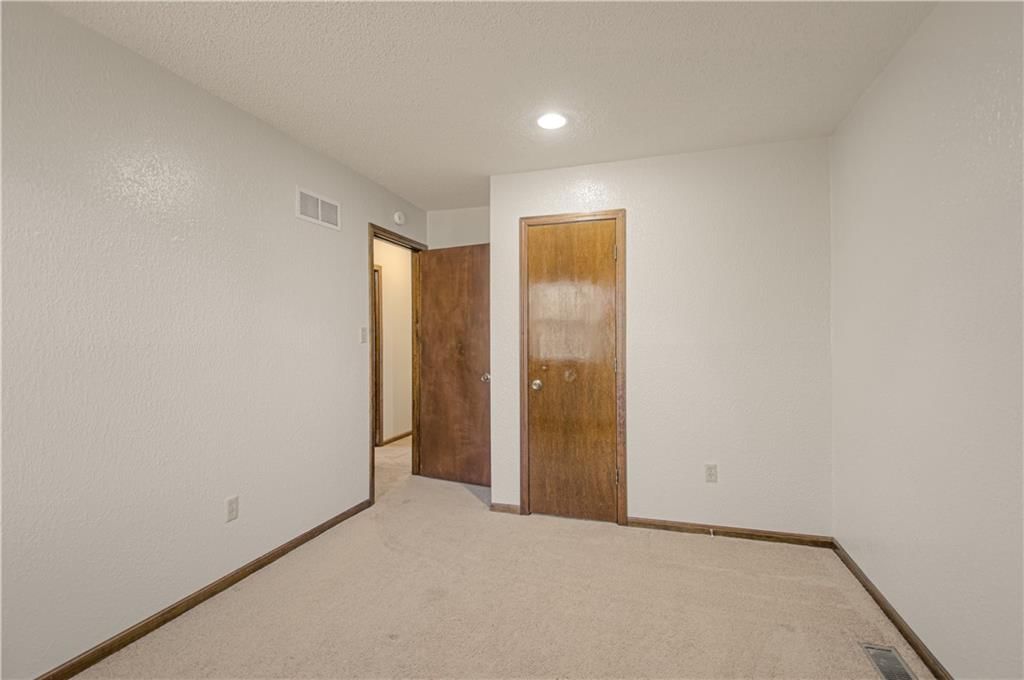 5516-5518 Crest Drive — photo 13