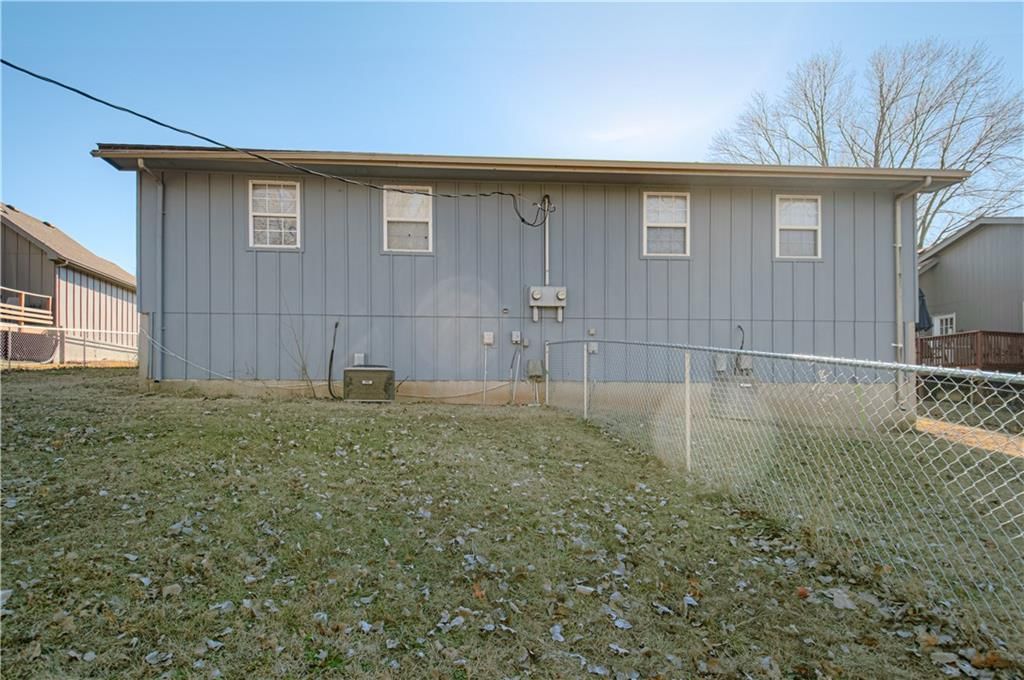 5516-5518 Crest Drive — photo 30