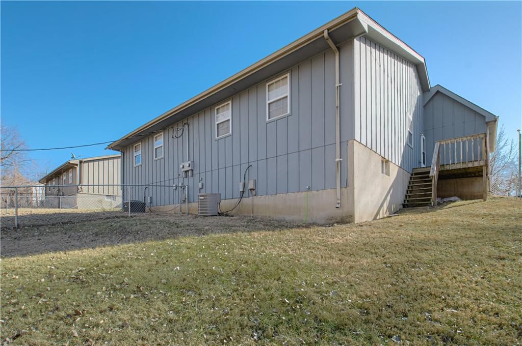 5516-5518 Crest Drive — photo 31