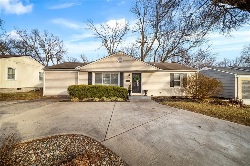 7335 Nall Avenue, Prairie Village, KS