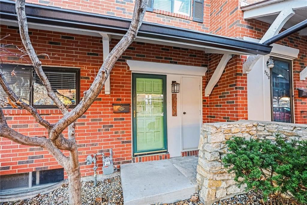 5706 W 97th Street — photo 2