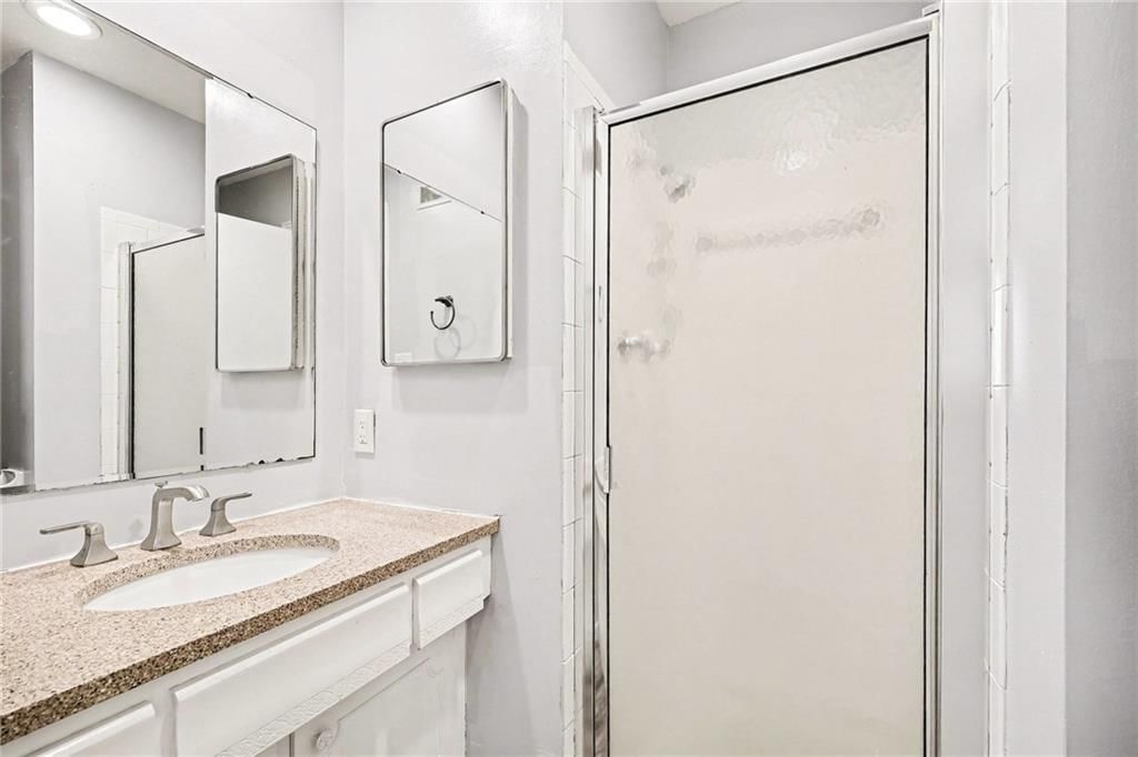 5706 W 97th Street — photo 9