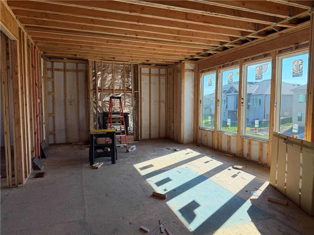 15315 W 161st Terrace, Olathe, KS: listing photo 3