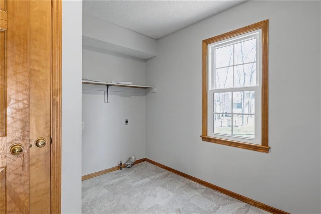 7714 W 114 Terrace — photo 20