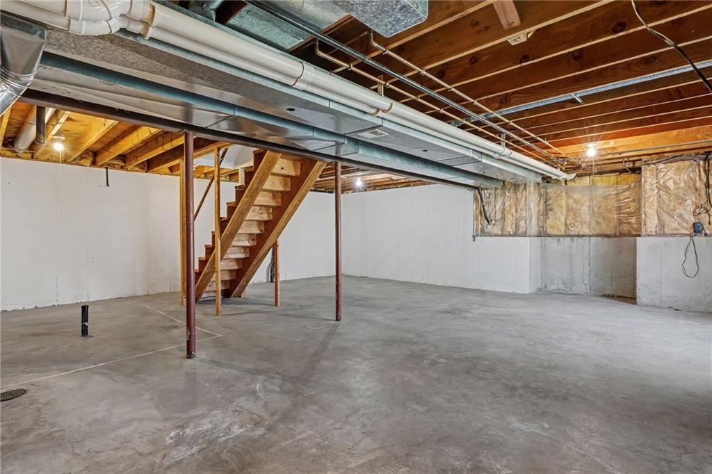 7714 W 114 Terrace — photo 33
