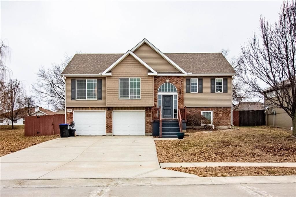 1206 Kimmy Lane, Warrensburg, MO