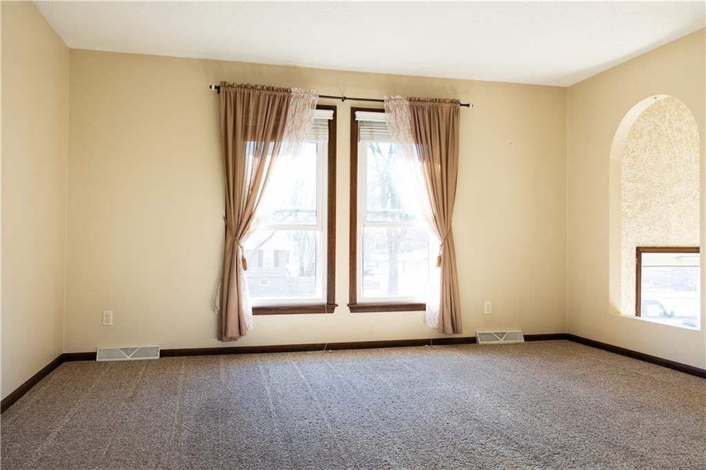 7406 NW Belvidere Parkway — photo 5