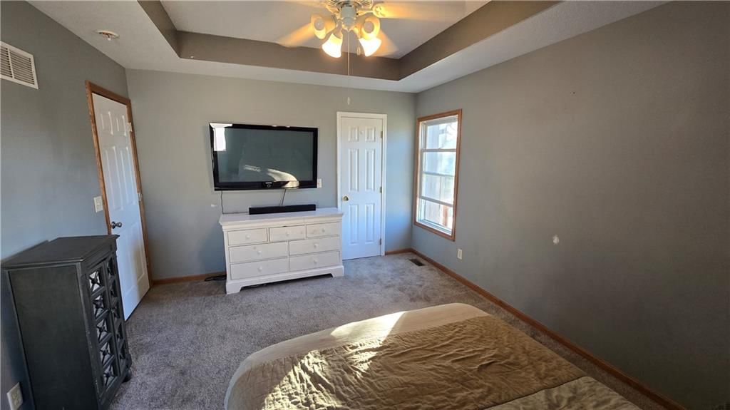 909 Rosewood Drive — photo 8