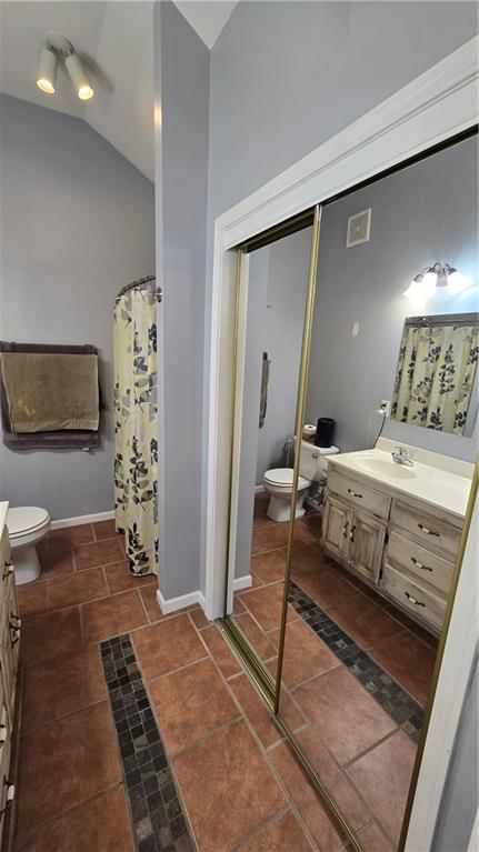 909 Rosewood Drive — photo 10