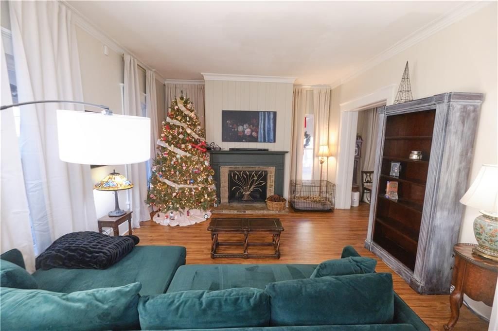 305 Jefferson Street — photo 9