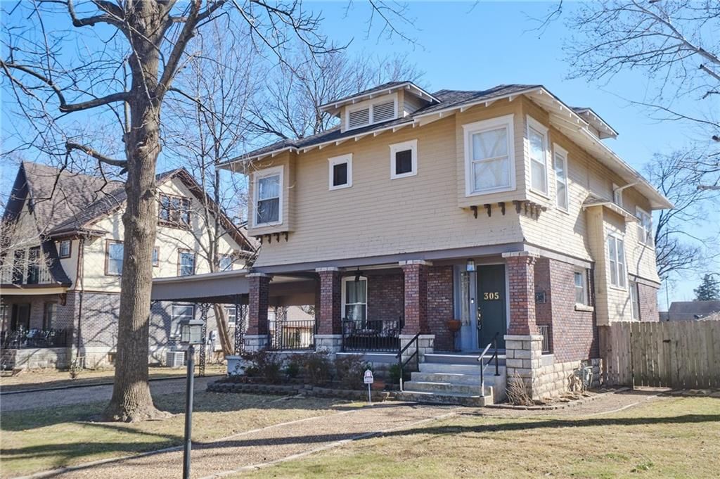 305 Jefferson Street — photo 62