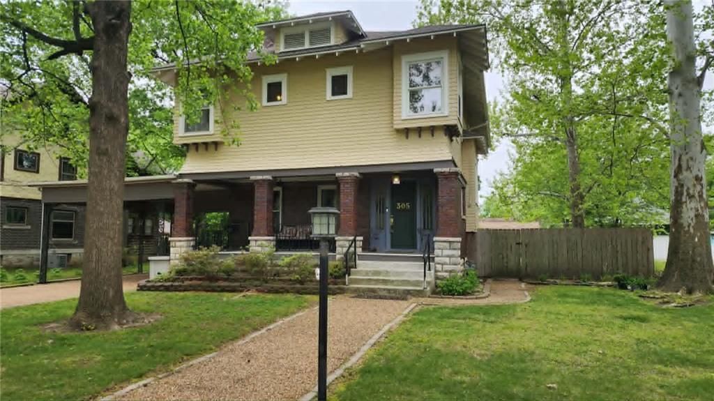 305 Jefferson Street — photo 94
