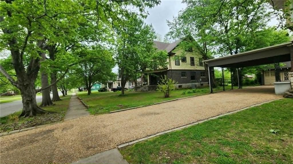 305 Jefferson Street — photo 95