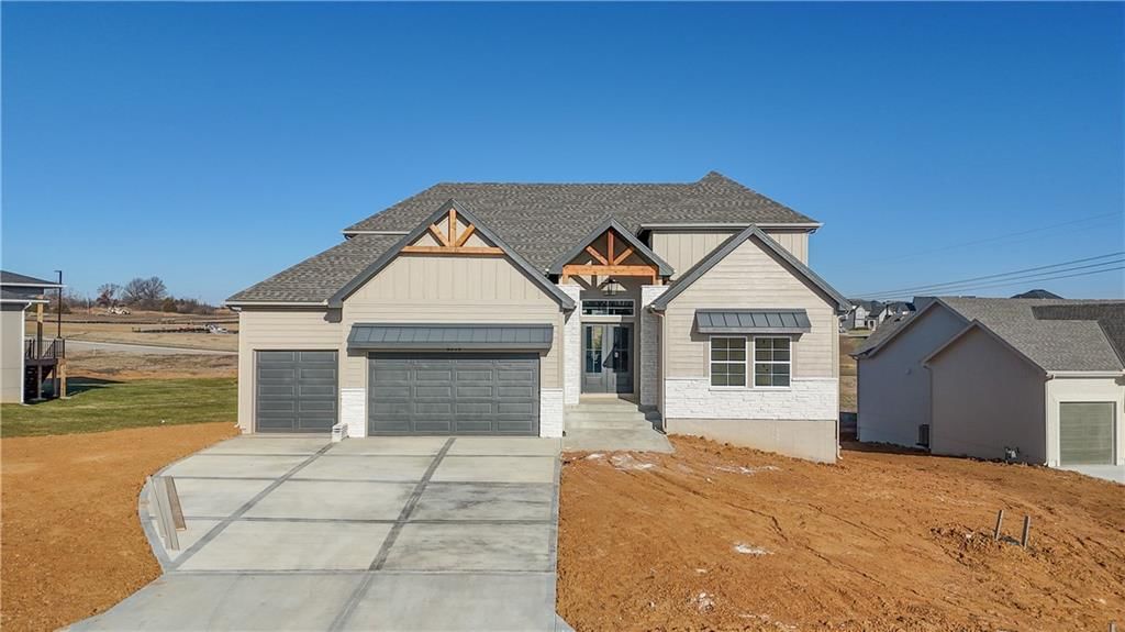 6039 Apache Drive — photo 2