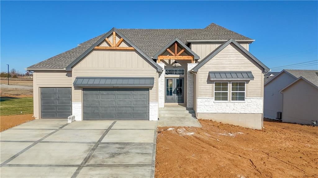 6039 Apache Drive — photo 3