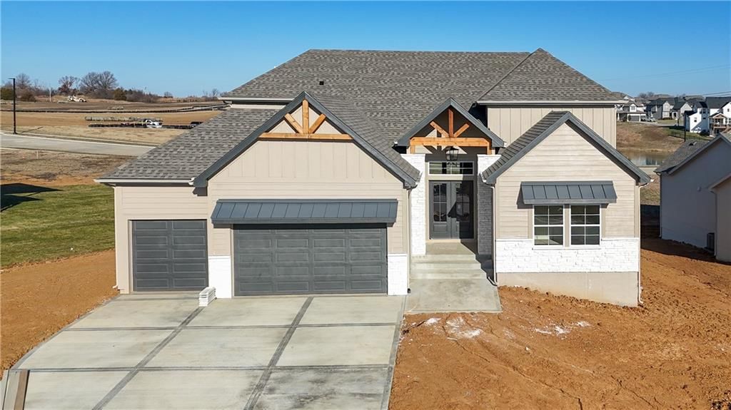 6039 Apache Drive — photo 4
